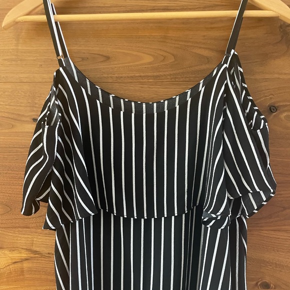 Black & white top - Picture 3 of 4